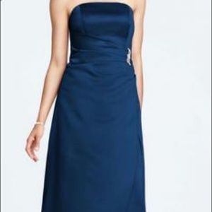 David’s Bridal Bridesmaid’s Navy Blue gown Sz 4